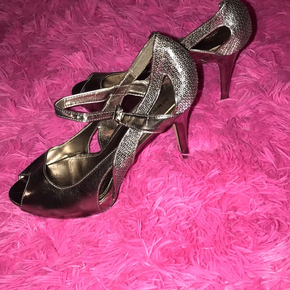 Metallic heels - Picture 2 of 3